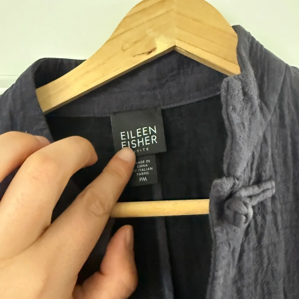 Women's Eileen Fischer Asian style coat - Picture 4 of 5